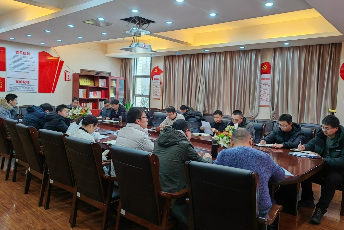 中心集中组织学习《江苏省建设工程质量检测工作“八严禁”》